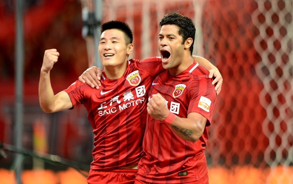 上海上港迎战广州富力，备战备受瞩目