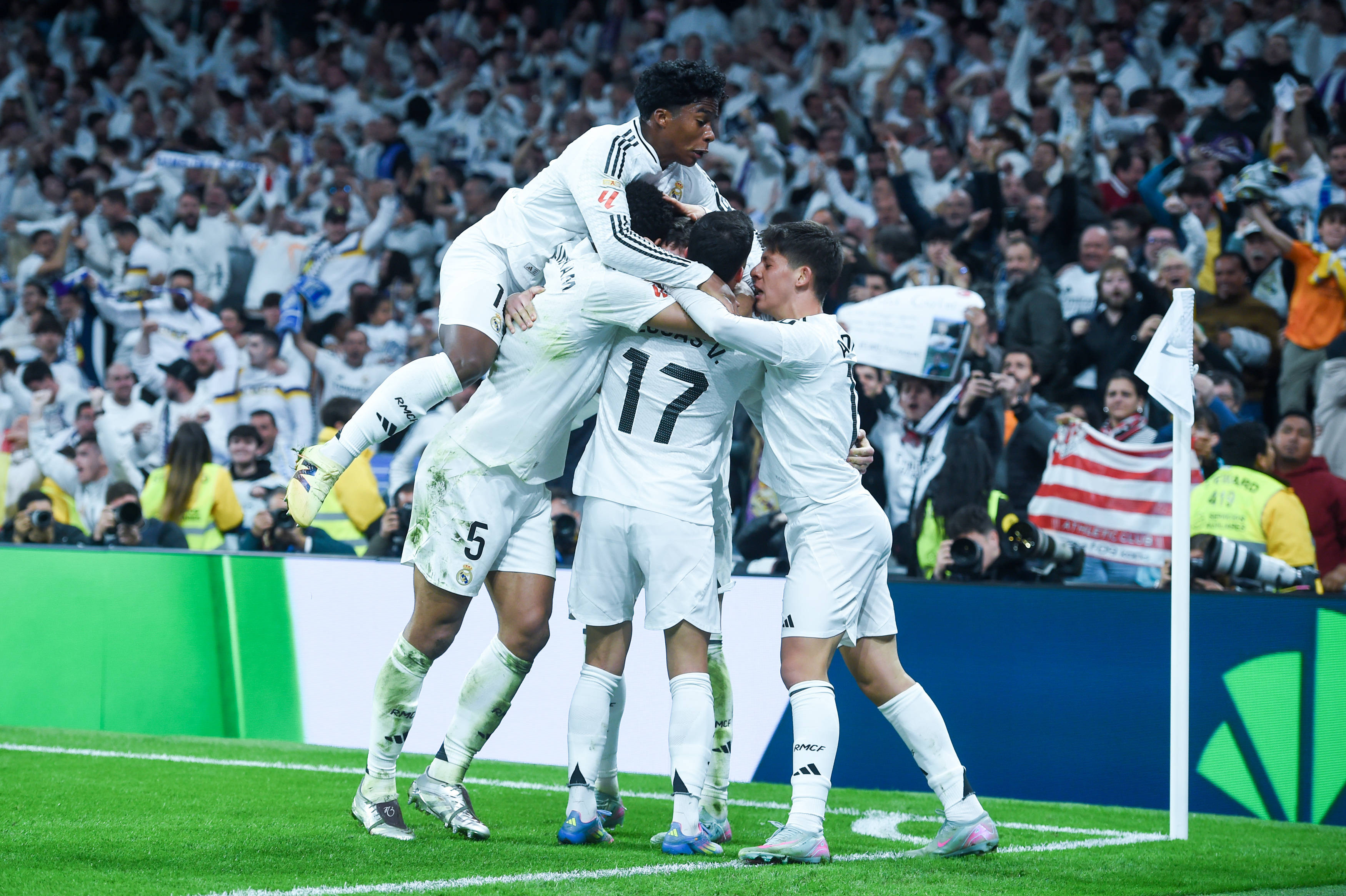 雷火电竞官网-马德里竞技客场强势击败毕尔巴鄂竞技，西甲豪强继续领跑的简单介绍