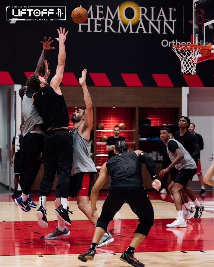 篮球明星在社交平台分享训练成果的简单介绍