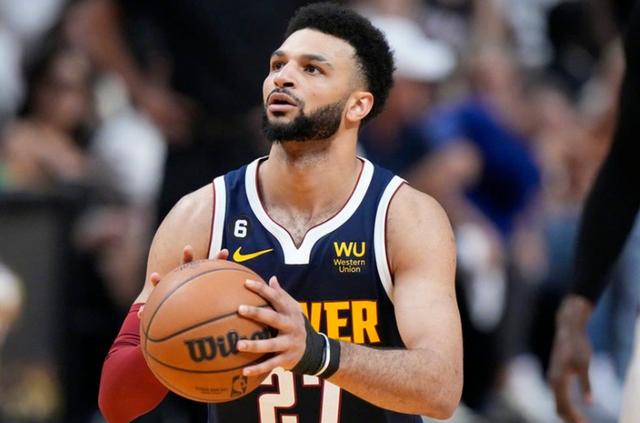 雷火电竞网址-拉沃尔杯险胜温网，穆雷点燃赛场