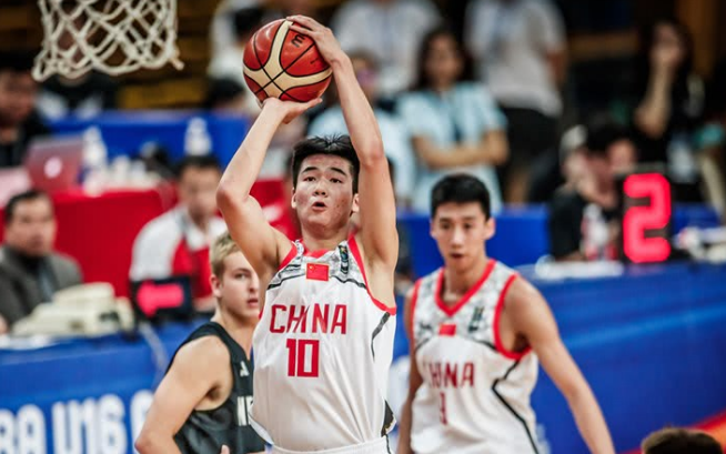 雷火电竞下载-青岛队横扫广州队，东契奇刷新纪录