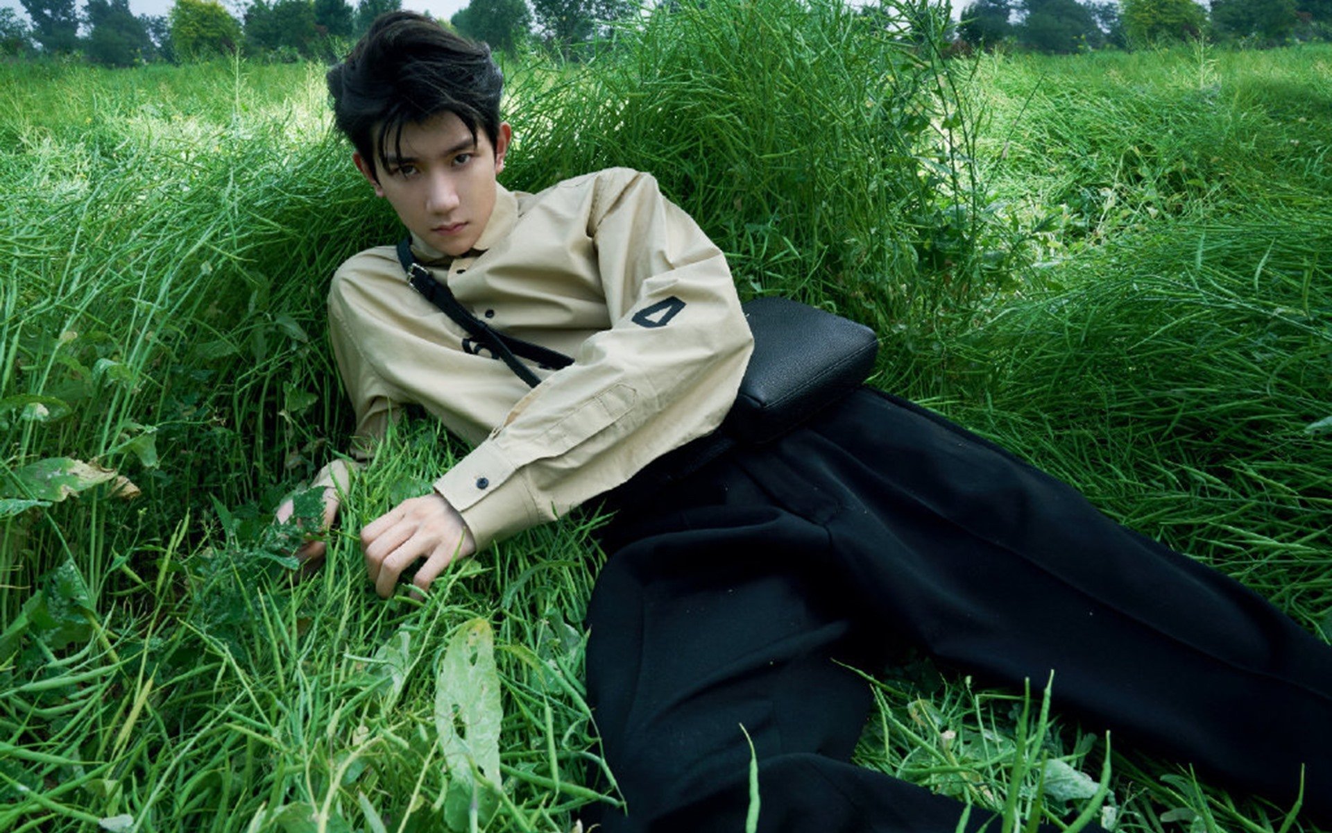 拜耳雄狮跨越半个地球，当勒沃库森的钢铁洪流遭遇新西兰的魔盒守护者