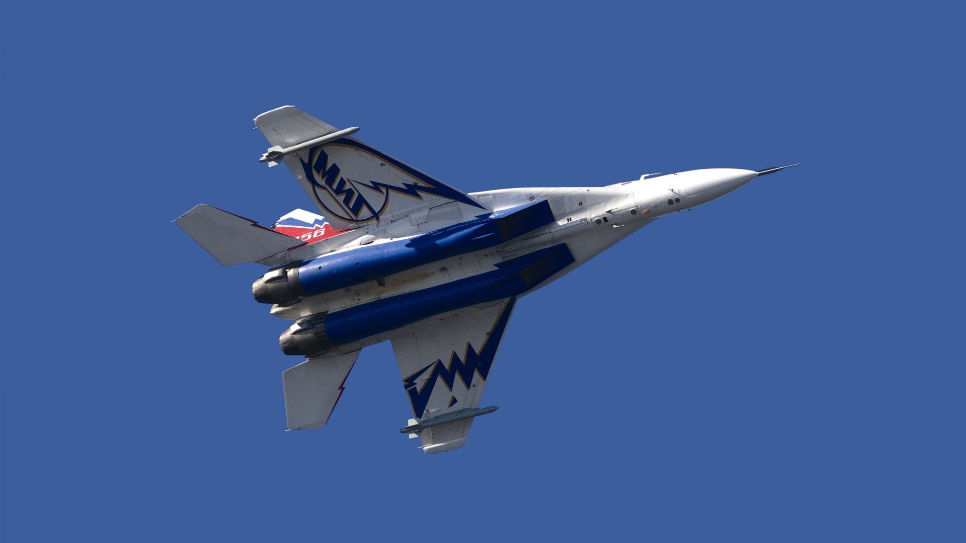 雷火电竞网址-淬火成冰，西亚卡姆的一夜与快船的警醒之夜