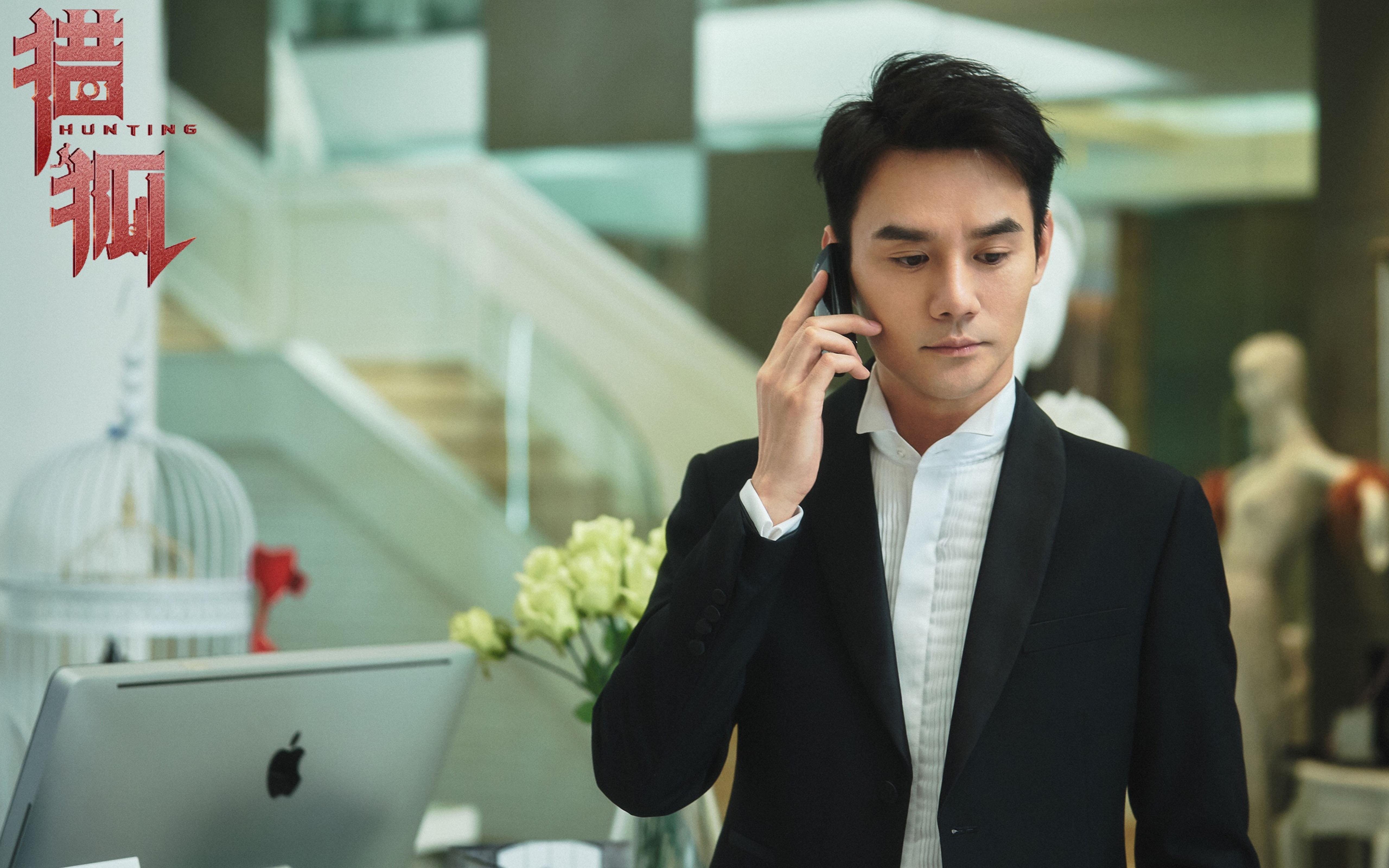 德甲争冠夜炸裂一幕，NBA巨星布克空降安联球场，用一记头球改写历史？